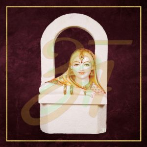 Lady Figure Statue 03